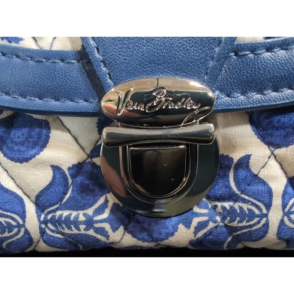 VERA BRADLEY COBALT BLUE TILES WRISTLET WALLET TRIFOLD ID SLOTS CARD CASH - Picture 2 of 16